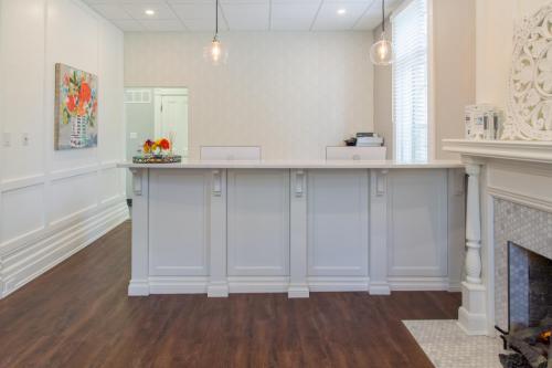 Dr MacArthur new reception-4