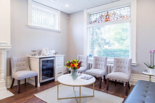 Dr MacArthur waiting room-